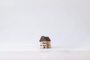 brown and black house miniature